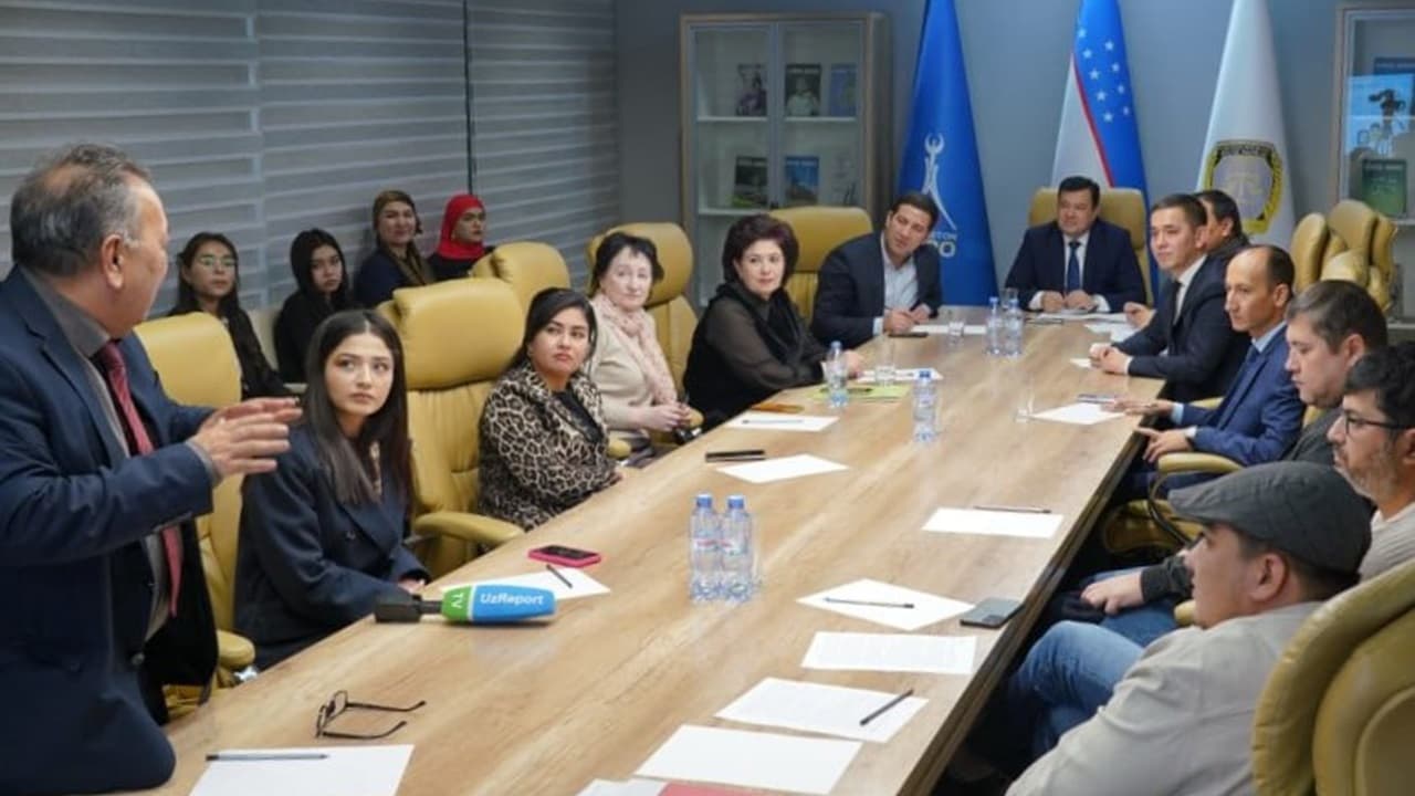 Сегодня в Центре государственных услуг Чиланзарского района Министерством юстиции была проведена пресс-конференция на тему «Начало бизнеса за 15 минут».