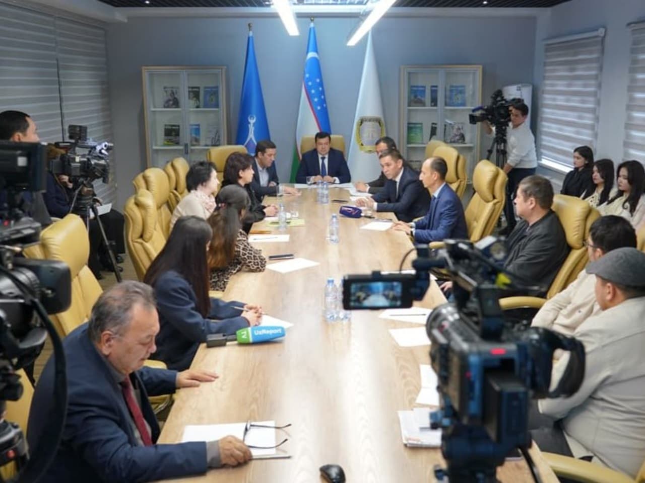 Сегодня в Центре государственных услуг Чиланзарского района Министерством юстиции была проведена пресс-конференция на тему «Начало бизнеса за 15 минут».