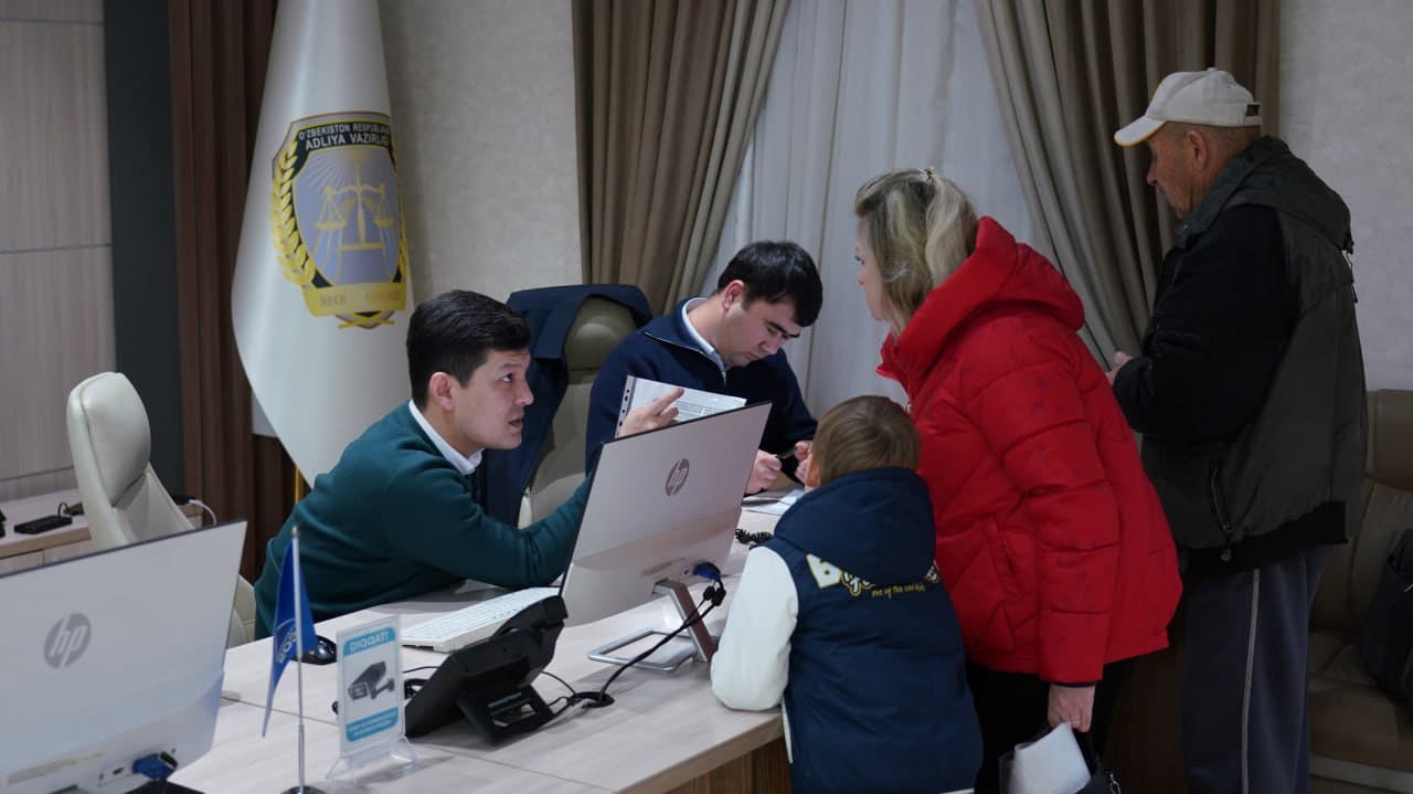 Adliya vaziri vazirlik binosida navbatdagi qabulini o'tkazdi