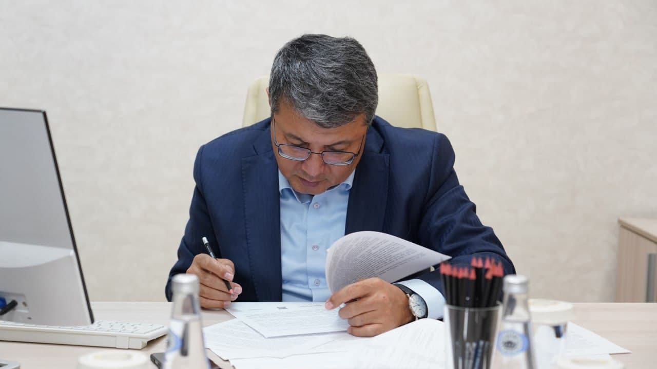 Adliya vaziri vazirlik binosida navbatdagi qabulini o'tkazdi