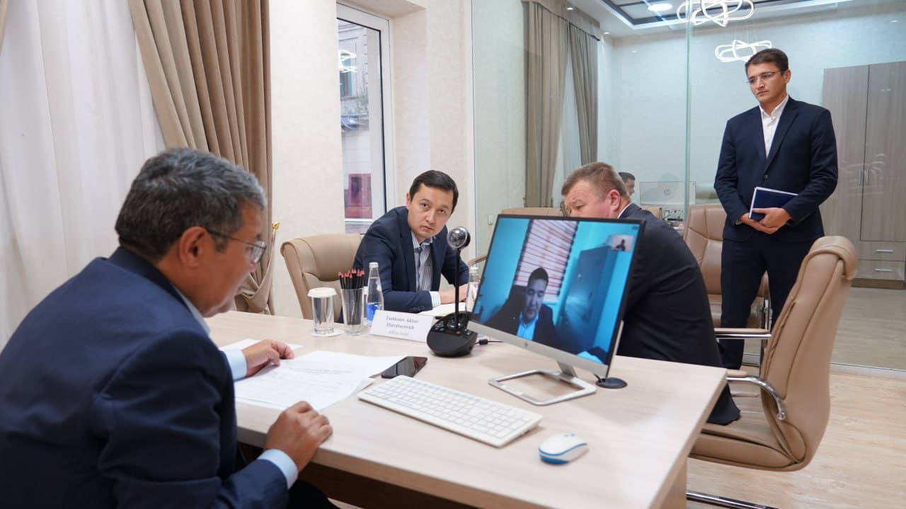 Adliya vaziri vazirlik binosida navbatdagi qabulini o'tkazdi