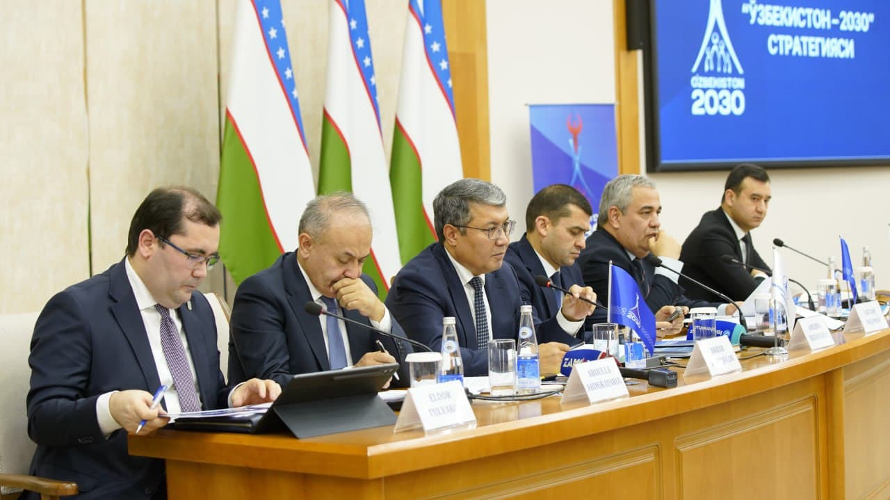 Давлат бошқарув академиясида матбуот анжумани бўлиб ўтди