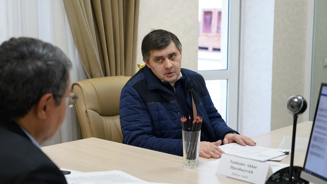 Adliya vaziri vazirlik binosida navbatdagi qabulini o'tkazdi