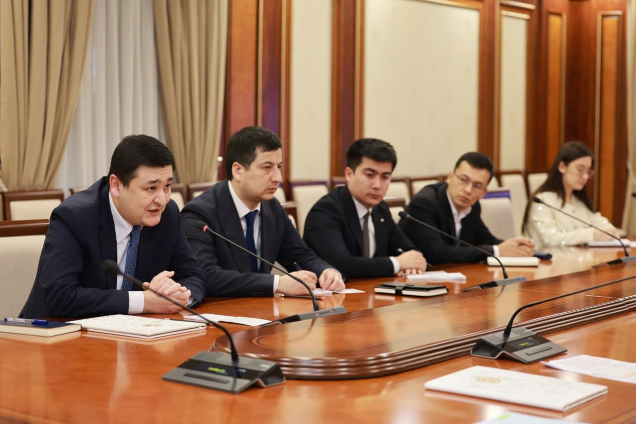 Oliy Majlis Senatining Sud-huquq masalalari va korrupsiyaga qarshi kurashish qo‘mitasi hamda Adliya vazirligi huzuridagi Qonunchilikni tahlil qilish va tartibga solish taʼsirini baholash instituti o‘rtasida memorandum imzolash marosimi bo‘lib o‘tdi.