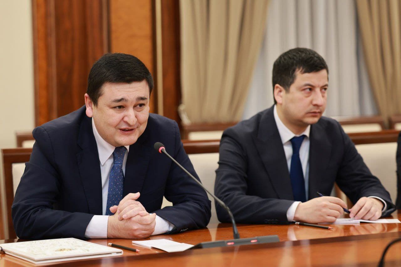 Oliy Majlis Senatining Sud-huquq masalalari va korrupsiyaga qarshi kurashish qo‘mitasi hamda Adliya vazirligi huzuridagi Qonunchilikni tahlil qilish va tartibga solish taʼsirini baholash instituti o‘rtasida memorandum imzolash marosimi bo‘lib o‘tdi.