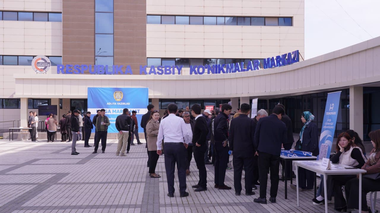 Adliya vazirligi tashabbusi bilan Yashnobod tumanida mehnat yarmarkasi o‘tkazildi