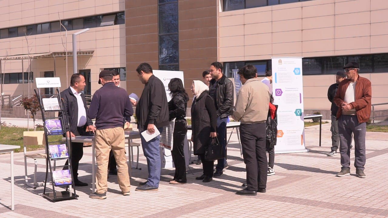 Adliya vazirligi tashabbusi bilan Yashnobod tumanida mehnat yarmarkasi o‘tkazildi
