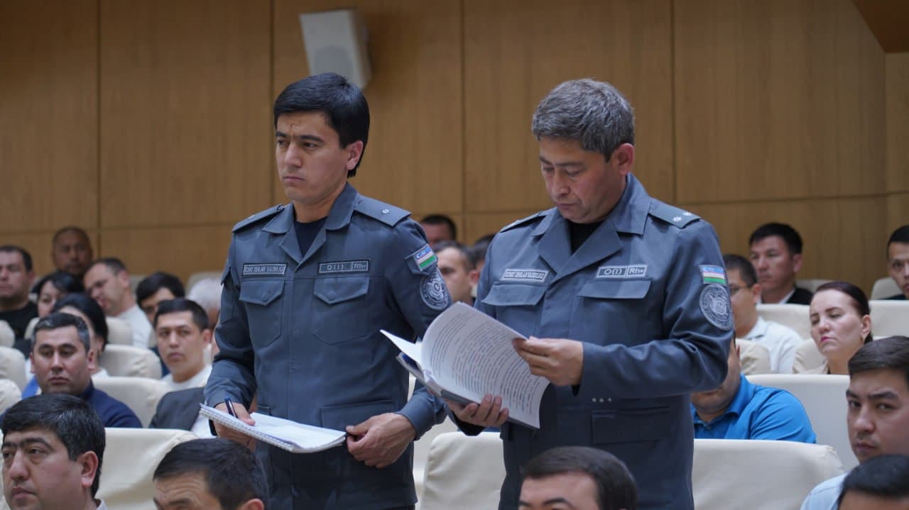 Министром юстиции А. Ташкуловым проведено критическое совещание по вопросам стабилизации криминогенной обстановки в Яшнободском районе.