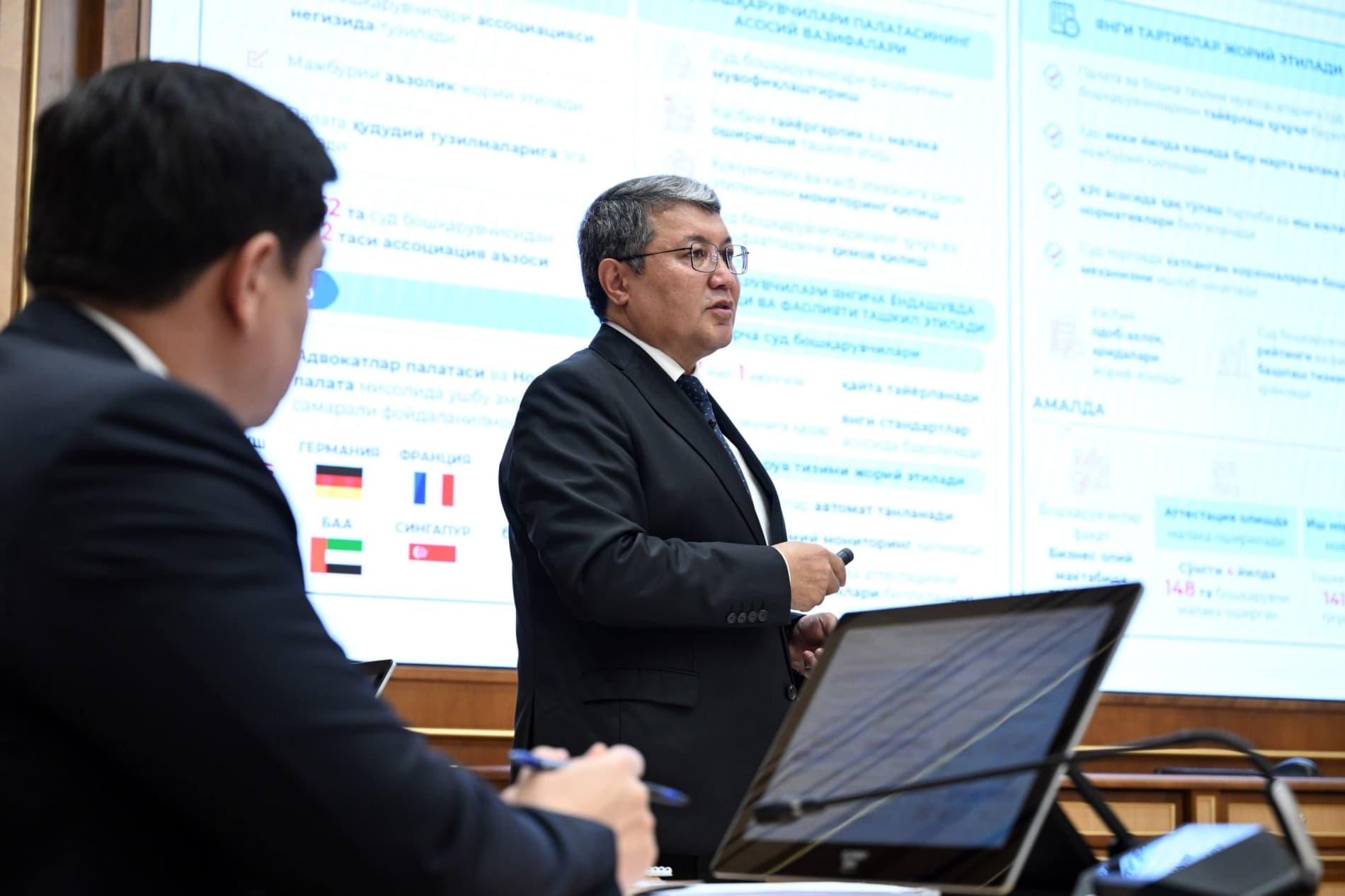 Президент Шавкат Мирзиёев тўловга қобилиятсизлик институтини такомиллаштириш ва молиявий аҳволи оғир тадбиркорлик субъектларини соғломлаштириш бўйича янги ёндашувлар юзасидан тақдимот билан танишди.