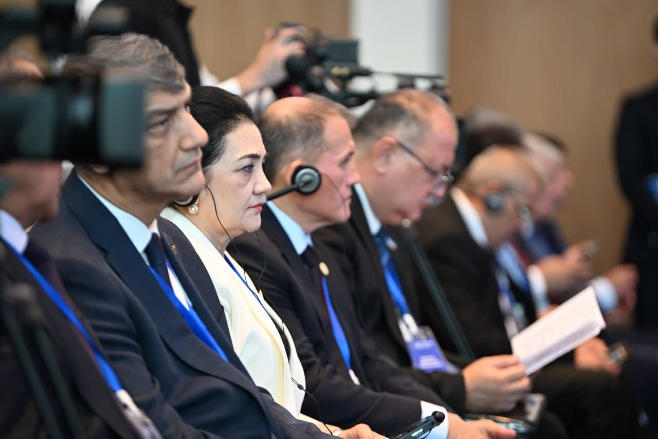 Ayni vaqtda “Mustaqil O‘zbekiston — 35 yillik taraqqiyot yo‘li: islohotlar, natijalar va istiqbollar” mavzusidagi xalqaro ilmiy-amaliy konferensiya davom etmoqda.