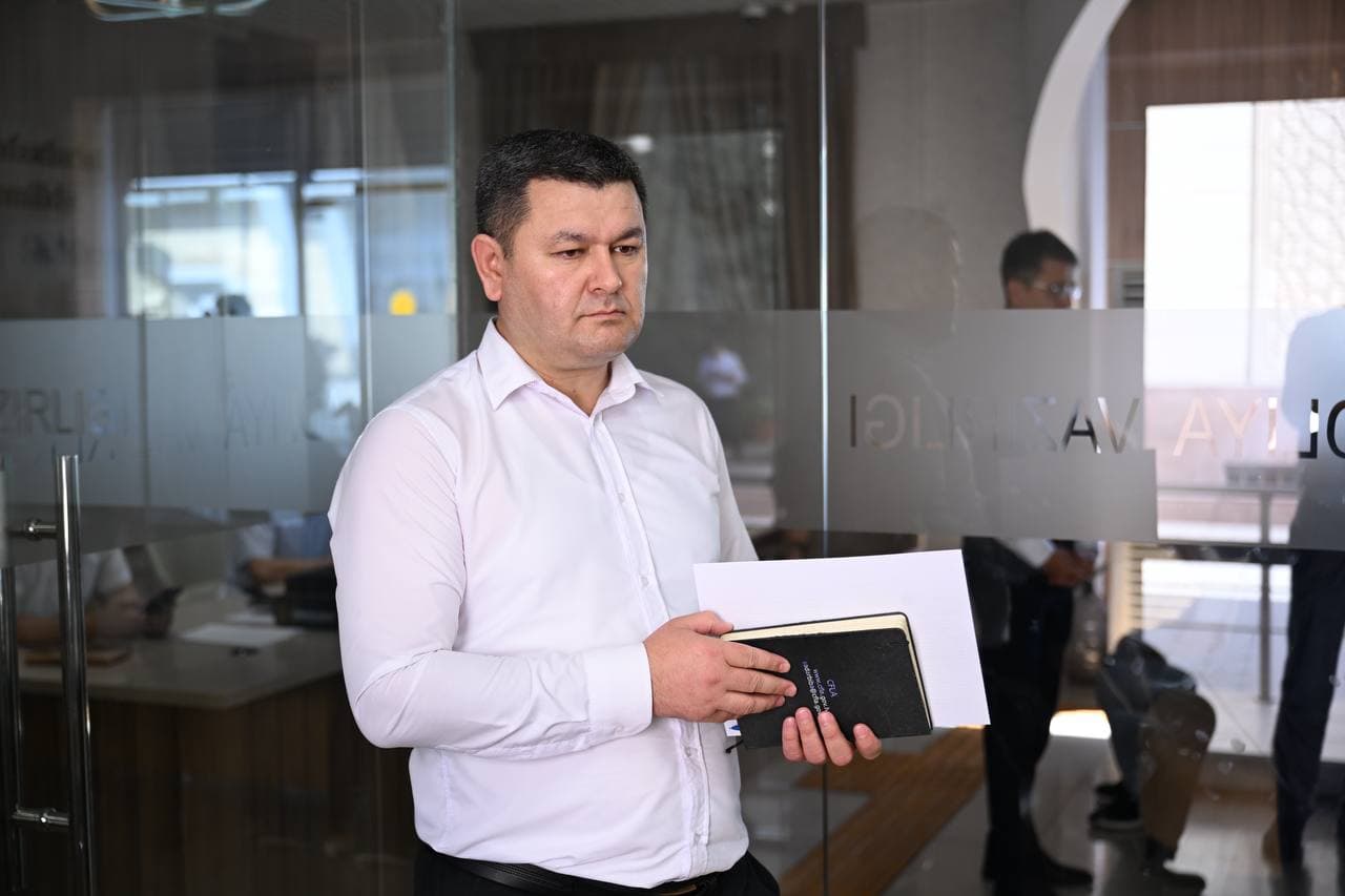 Адлия вазири вазирлик биносида навбатдаги қабулини ўтказди
