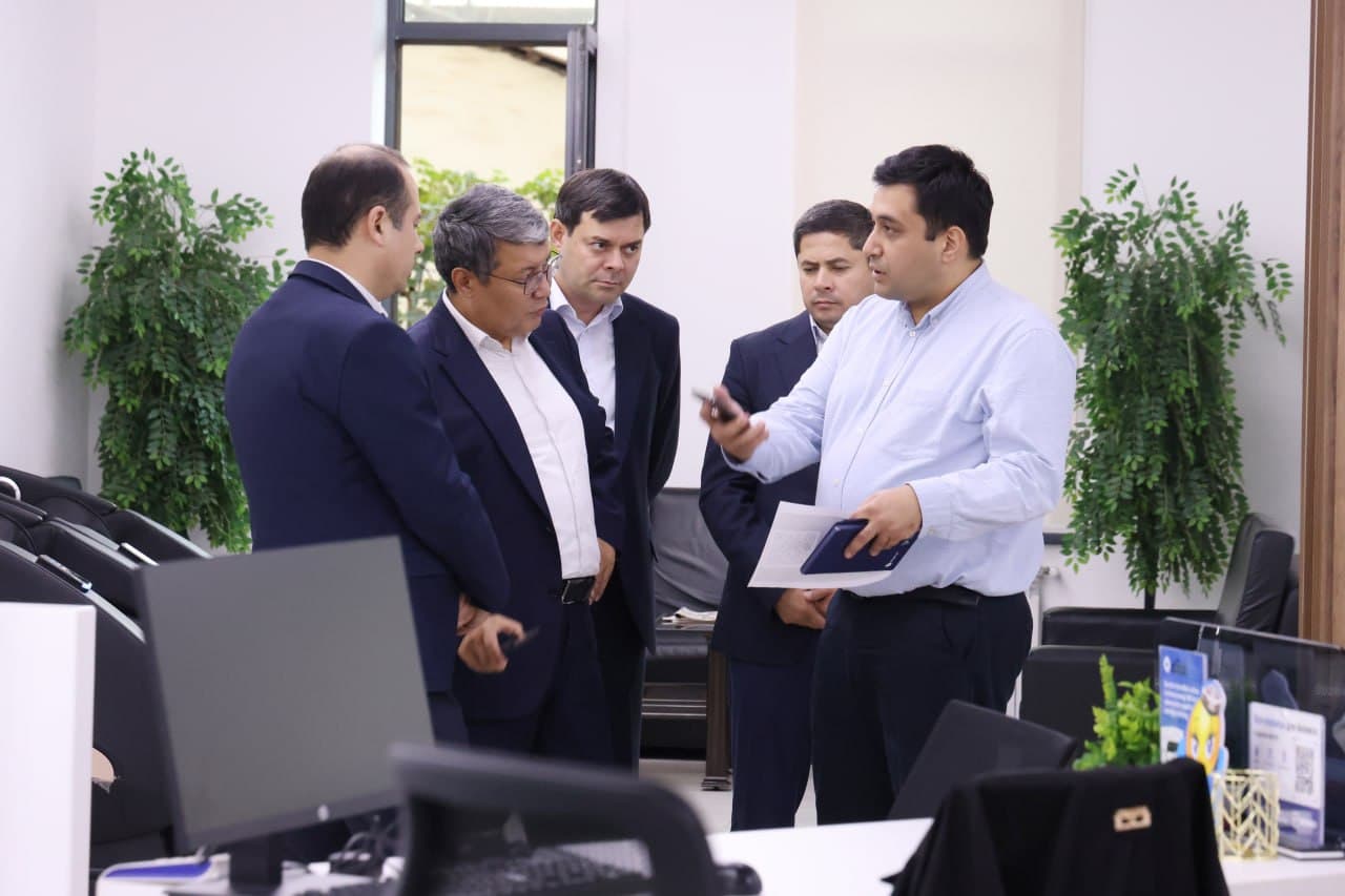 Ознакомились с деятельностью «Цифрового центра» в Алмазарском районе