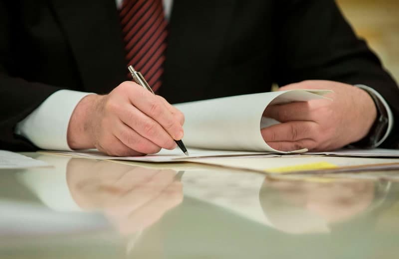 Faoliyatiga oid qonun va qarorlar