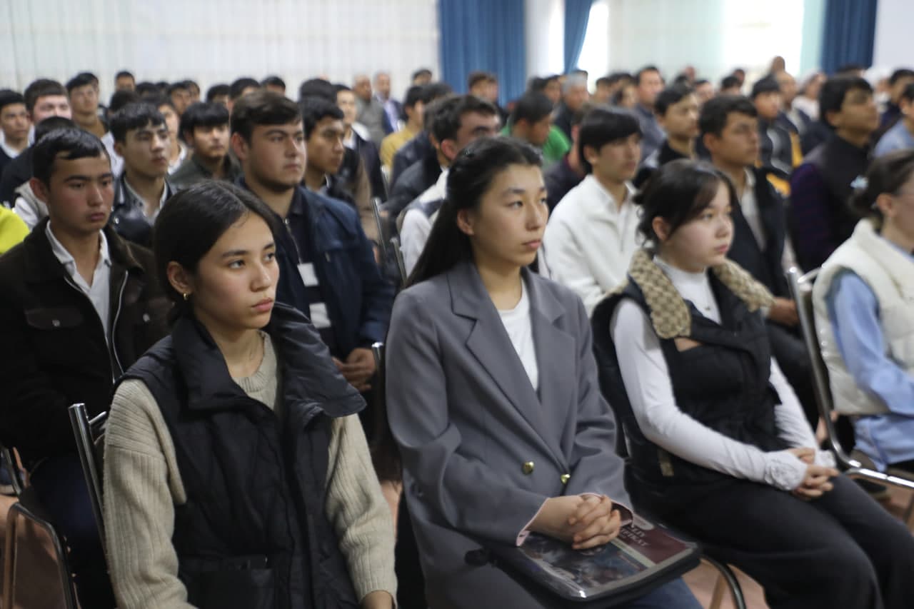 Техникум битирувчилари билан учрашув ўтказилди