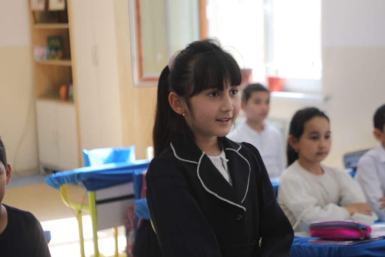 100-maktabda GRACE dasturi ijrosi o'rganildi