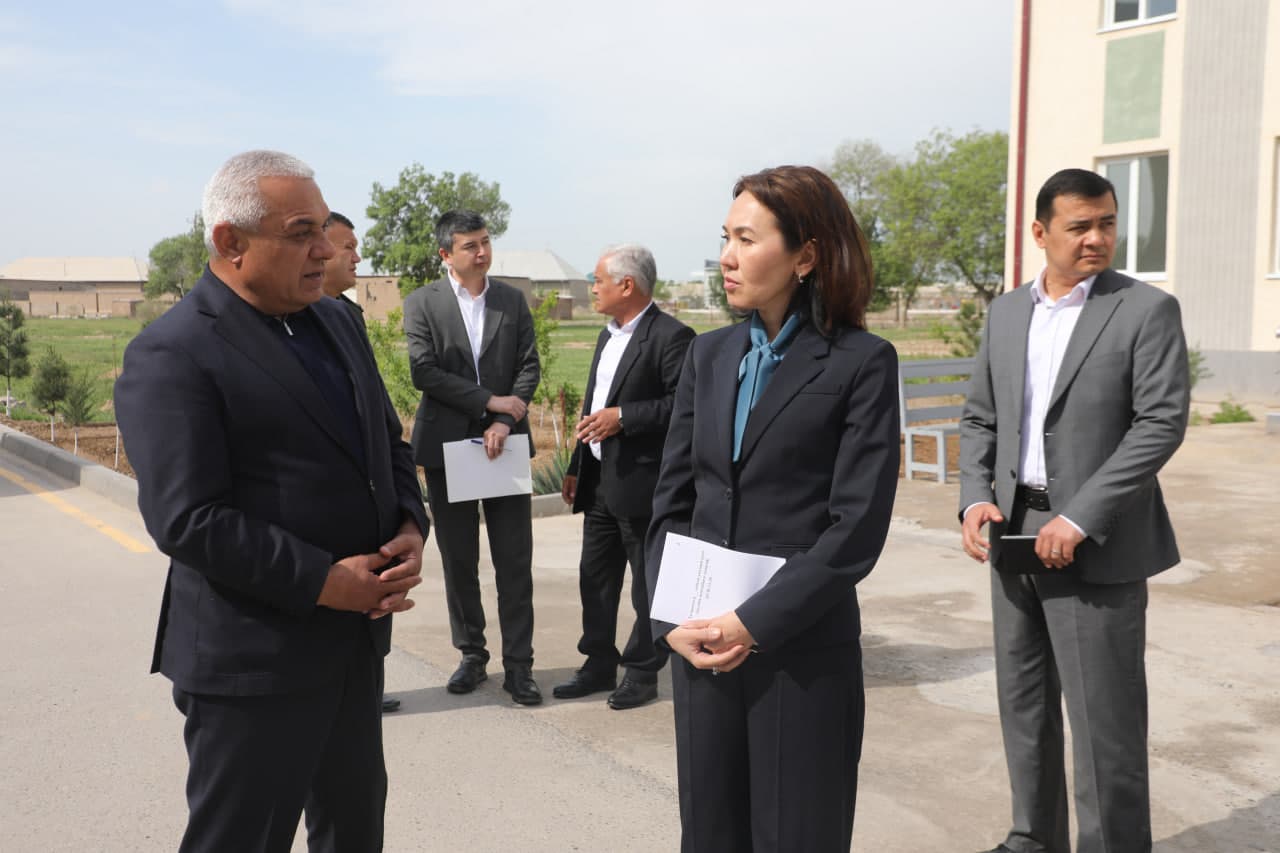 100-maktabda GRACE dasturi ijrosi o'rganildi