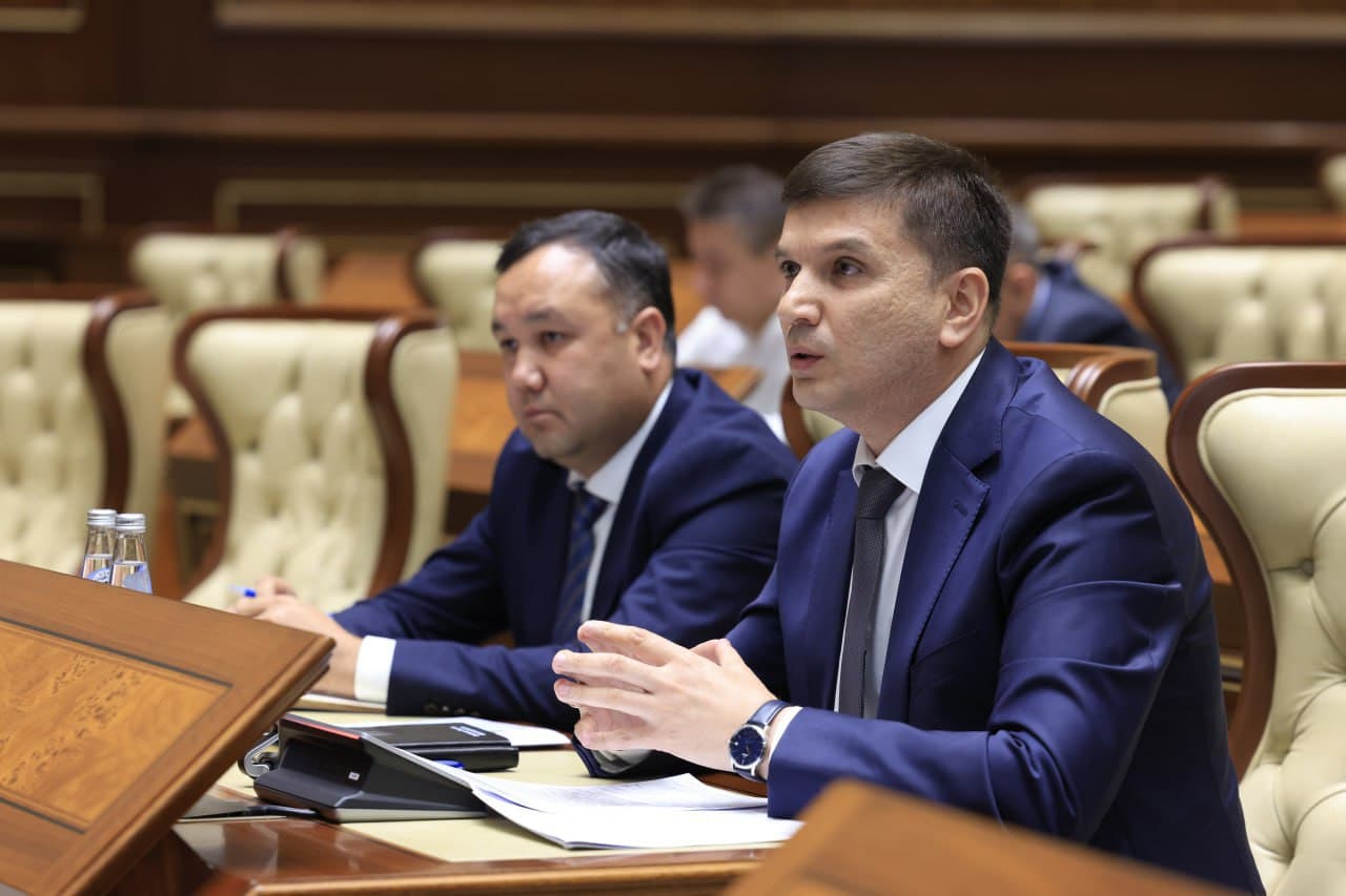 The Law "On Identification, Registration, and Monitoring of Animals" was reviewed at the plenary session.