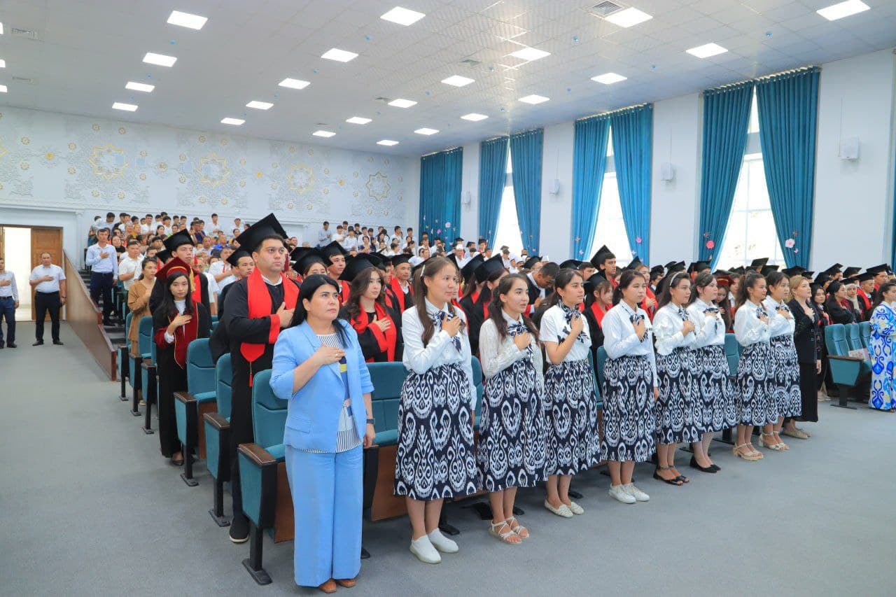 A ceremony for taking the Veterinary Oath was conducted.
