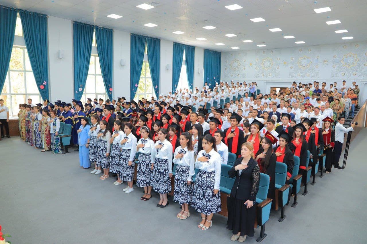 A ceremony for taking the Veterinary Oath was conducted.