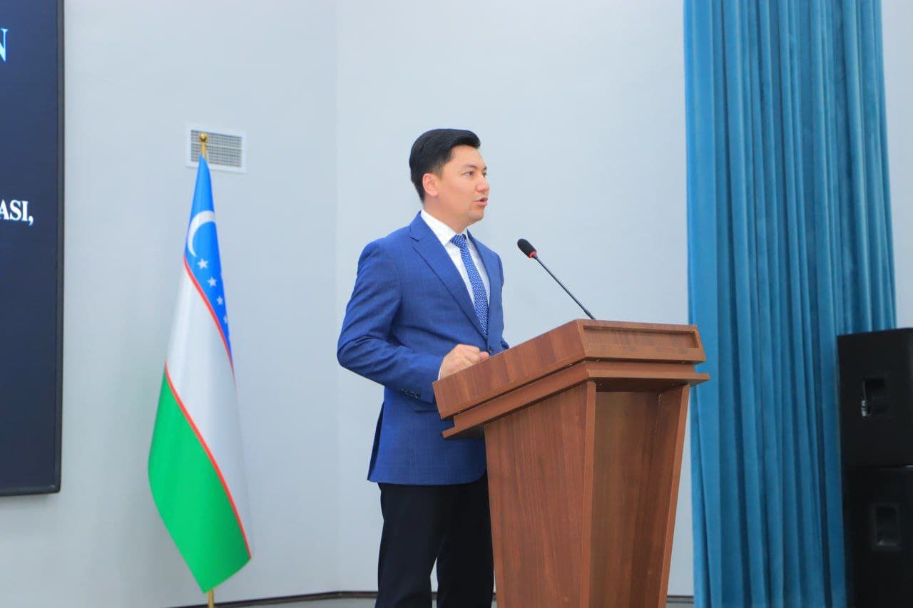 A ceremony for taking the Veterinary Oath was conducted.