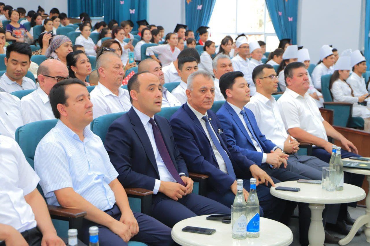 A ceremony for taking the Veterinary Oath was conducted.