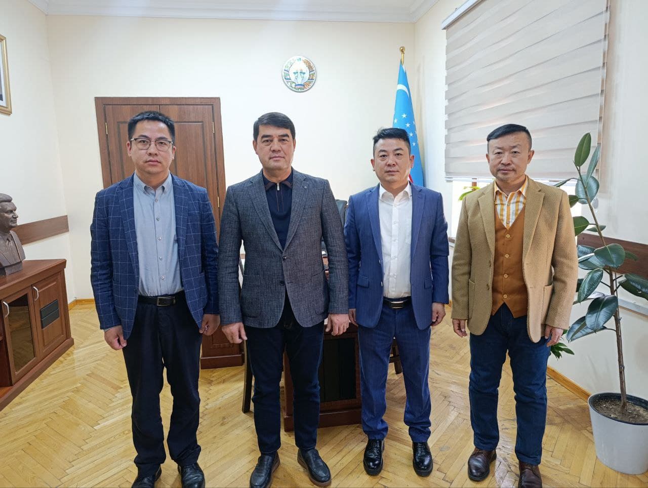 Хитойлик инвесторларнинг лойиҳалари кўриб чиқилди