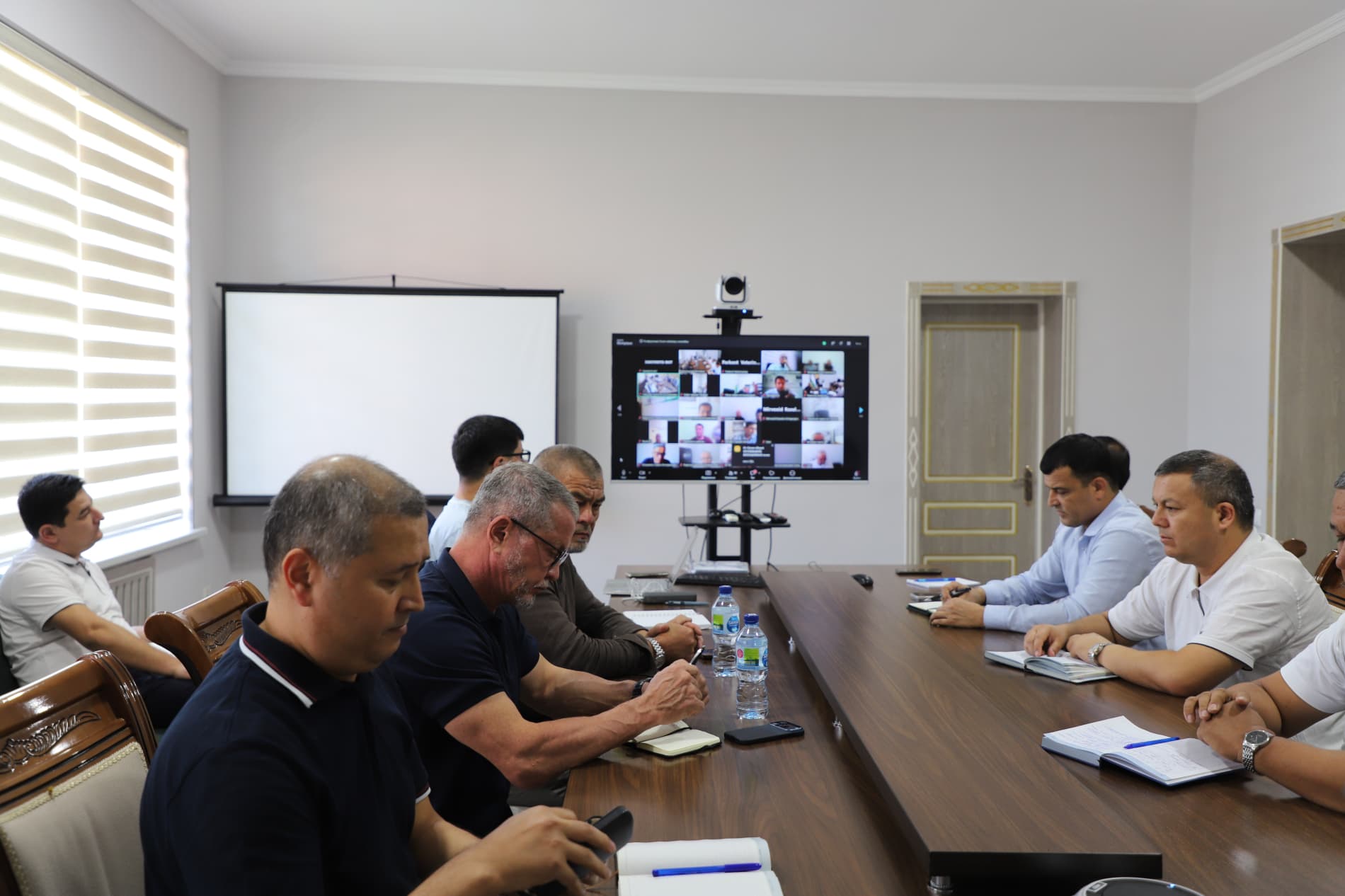Household duck farms will be established under an industrial cooperation model.