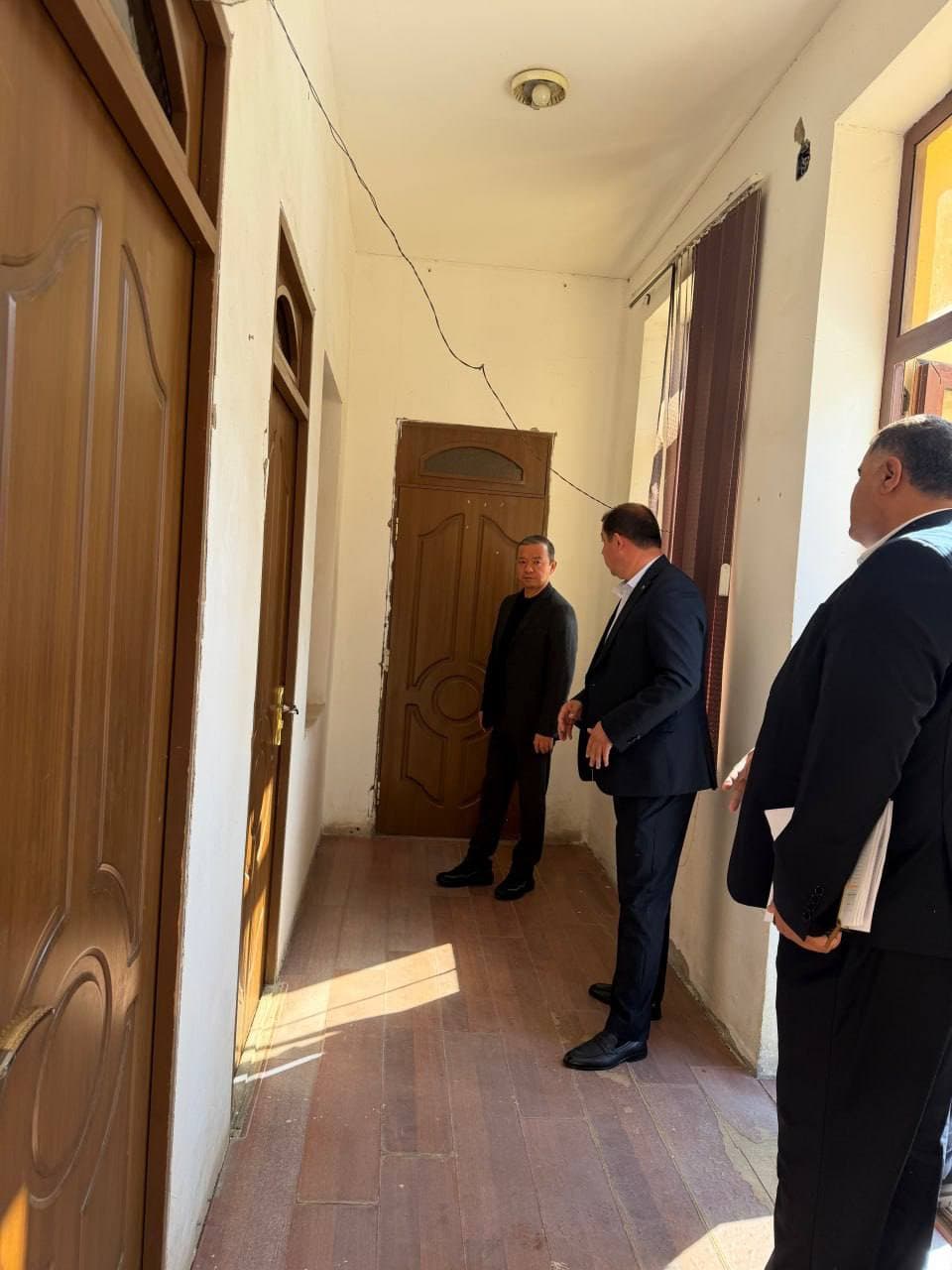 Qaşqadaryo viloyati Kadastr binolaridagi şaroitlar va xizmatlar sifati örganildi.
