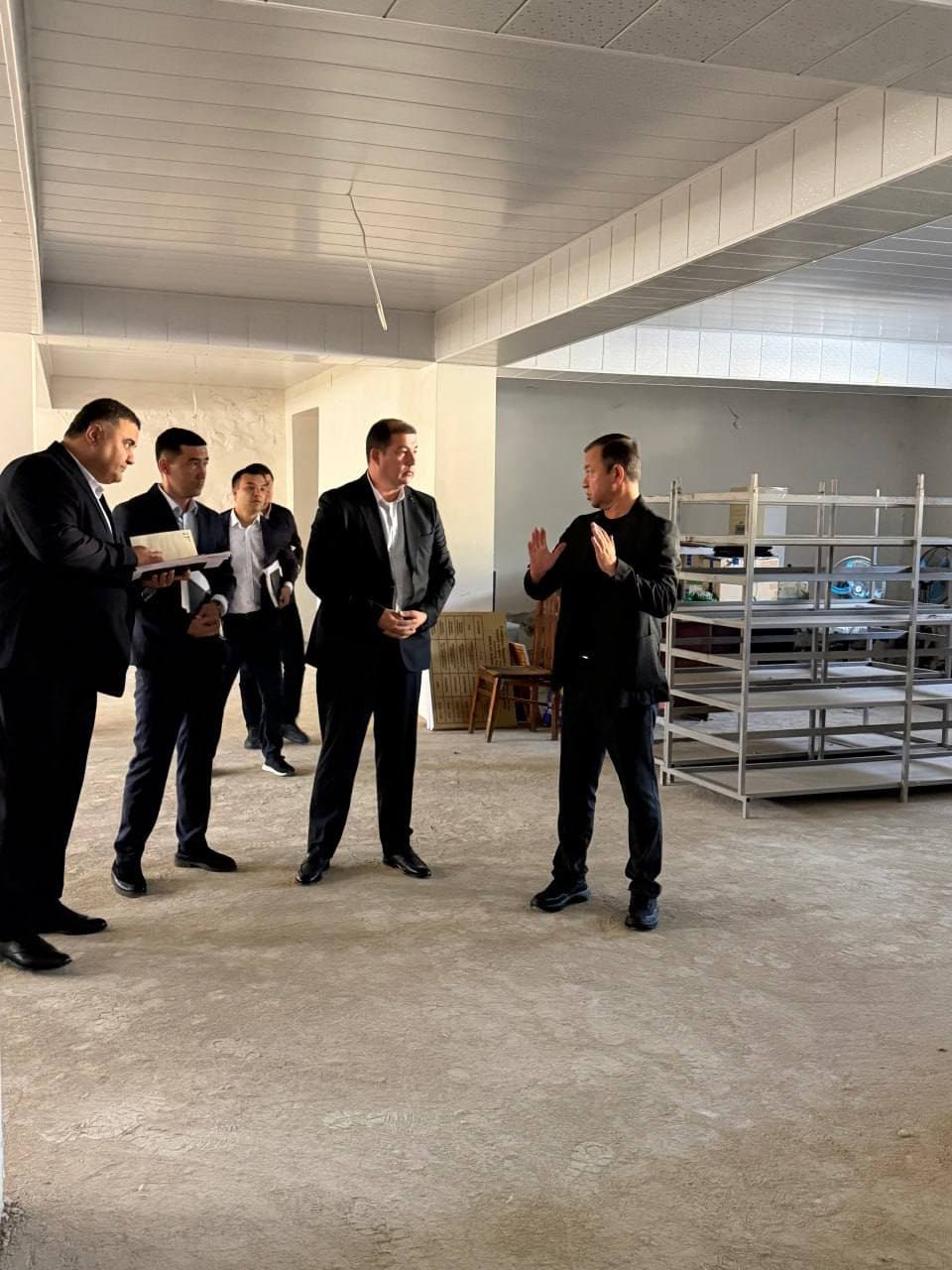 Qaşqadaryo viloyati Kadastr binolaridagi şaroitlar va xizmatlar sifati örganildi.