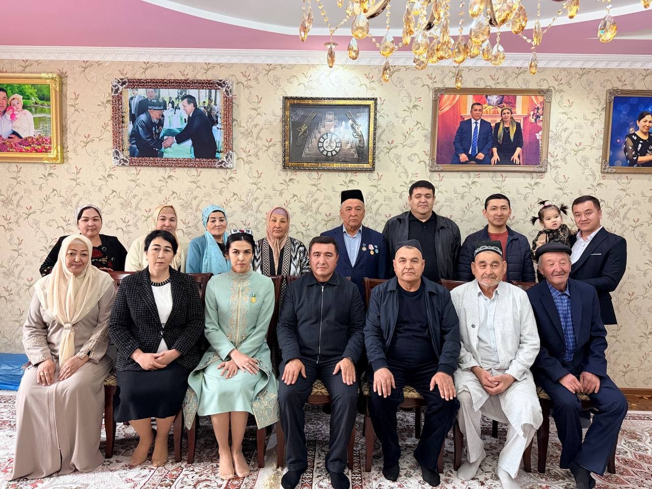 Ishtixon qizi – Zulfiya mukofoti sohibasi xonadonida qutlandi