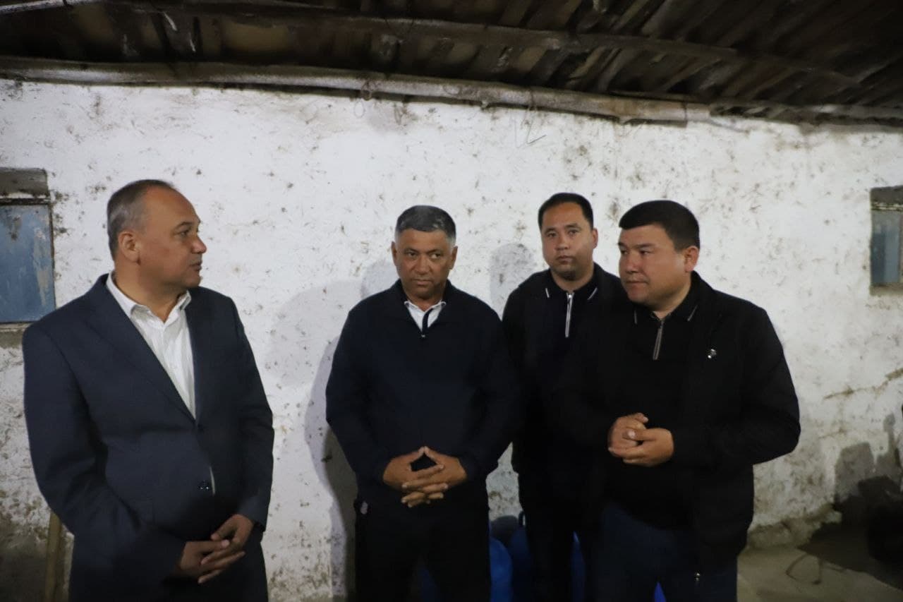 Tuman hokimi Xurshid Nazarov Ahmadjon Qurbonov mahallasida joylashgan “Jomboy maxsus ta’mirlash-qurilish” mas’uliyati cheklangan jamiyati faoliyati bilan tanishdi.