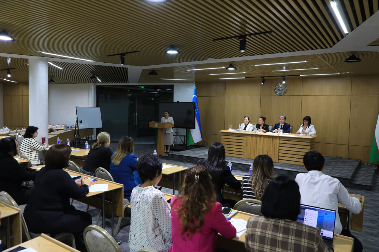 Vazirlikda “Zamonaviy ayolning davlat boshqaruvidagi roli va ularga yaratilayotgan imkoniyatlar” mavzusida davra suhbati bo'lib o'tdi