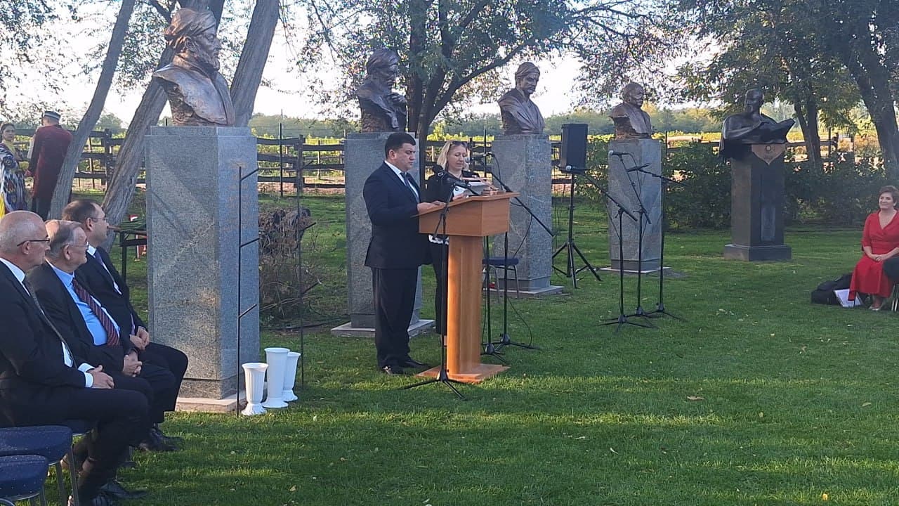 Vengriyada Alisher Navoiyga bag‘ishlab o‘rnatilgan byustning ochilish marosimi bo‘lib o‘tdi