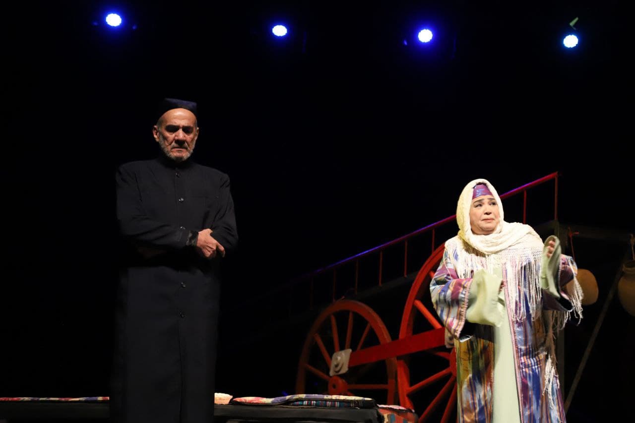 #Live #Premyera: O‘zbek Milliy Akademik drama teatrining 110 yillik mavsumiga bag‘ishlanib, “Birinchi qaldirgʻoch" dramasining premyerasi bo'lib o'tmoqda