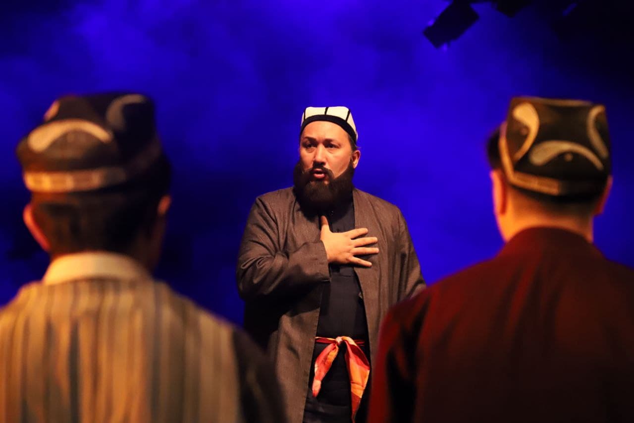 #Live #Premyera: O‘zbek Milliy Akademik drama teatrining 110 yillik mavsumiga bag‘ishlanib, “Birinchi qaldirgʻoch" dramasining premyerasi bo'lib o'tmoqda