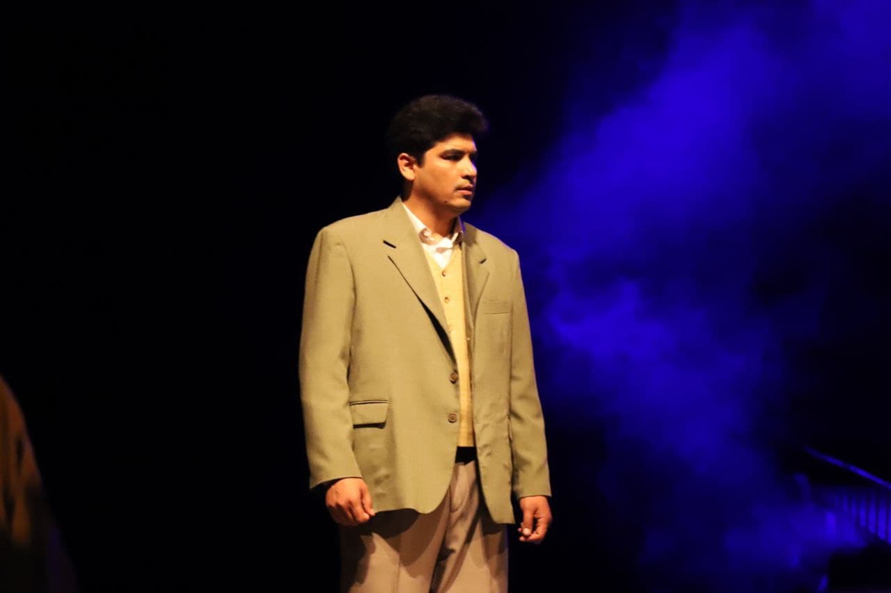 #Live #Premyera: O‘zbek Milliy Akademik drama teatrining 110 yillik mavsumiga bag‘ishlanib, “Birinchi qaldirgʻoch" dramasining premyerasi bo'lib o'tmoqda