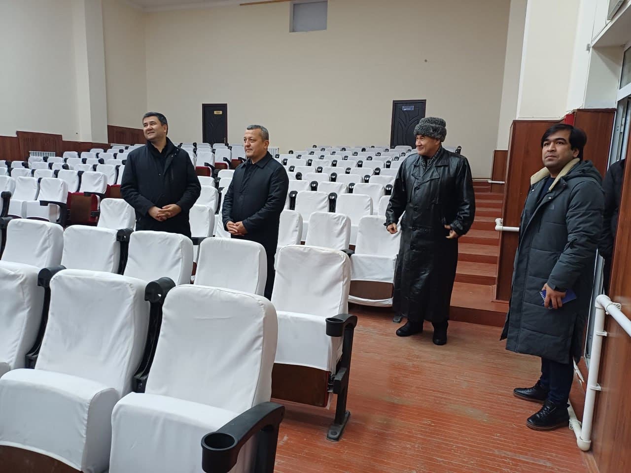 Vazir o‘rinbosari Yusufjon Usmonov xizmat safari bilan Jizzaxda bo‘ldi