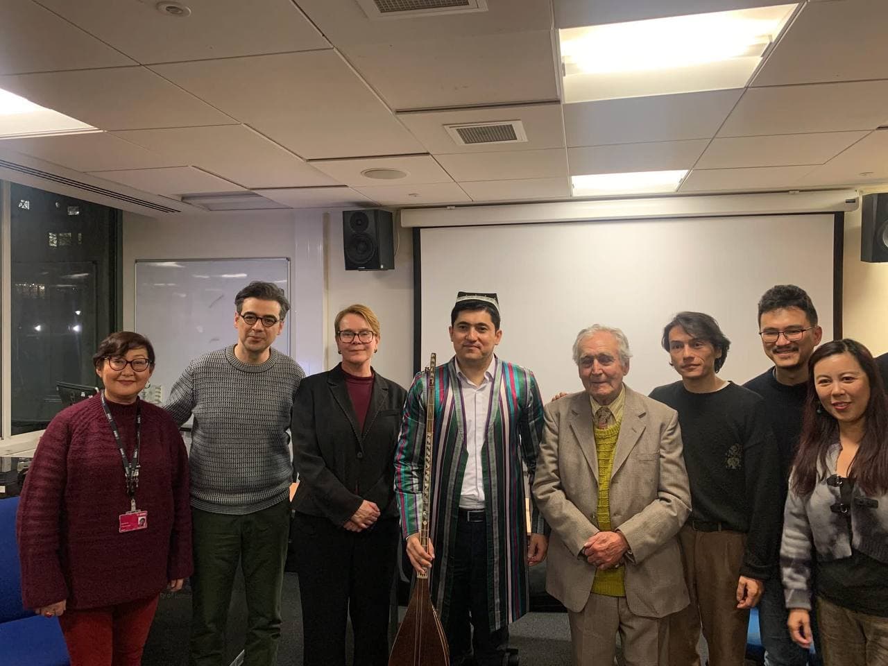 В Лондоне прошел мастер-класс с участием заслуженного артиста Узбекистана Ильоса Арабова