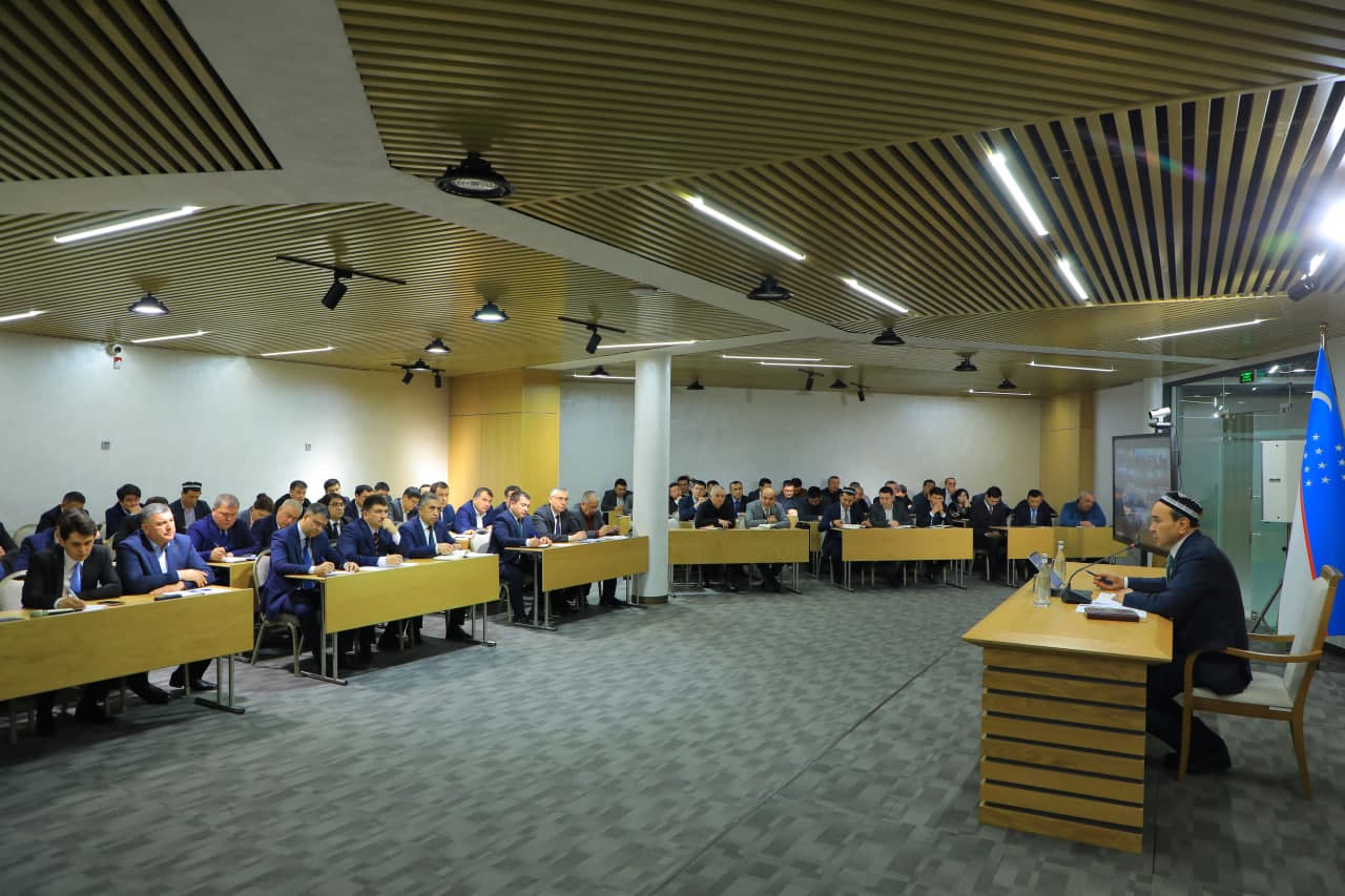 Vazir Ozodbek Nazarbekov boshchiligida vazirlik tizimidagi tashkilotlarda ijro intizomining bajarilish holati yuzasidan yig‘ilish bo‘lib o‘tdi