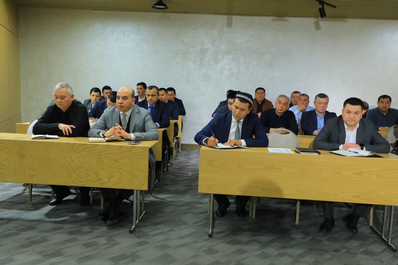 Vazir Ozodbek Nazarbekov boshchiligida vazirlik tizimidagi tashkilotlarda ijro intizomining bajarilish holati yuzasidan yig‘ilish bo‘lib o‘tdi