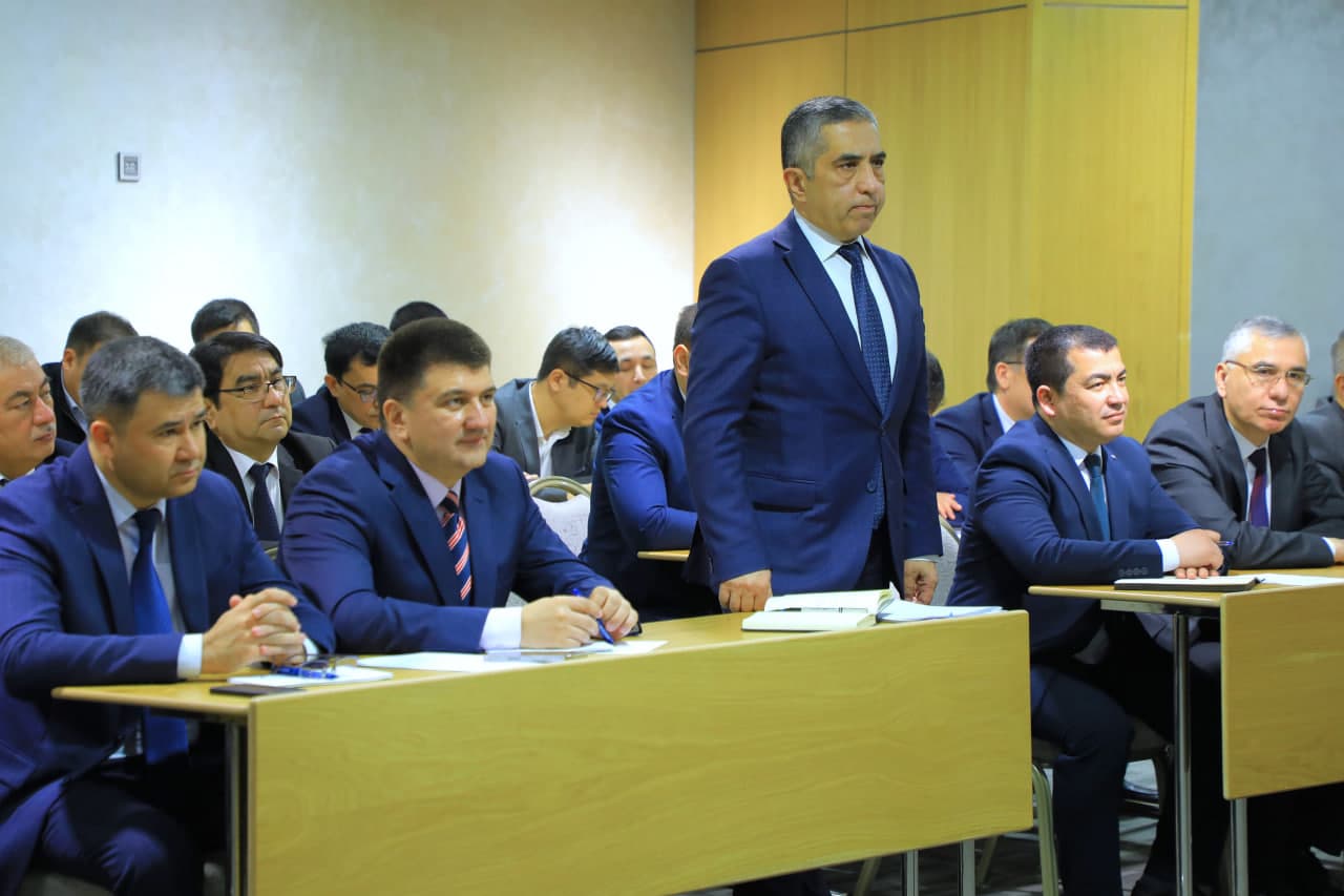 Vazir Ozodbek Nazarbekov boshchiligida vazirlik tizimidagi tashkilotlarda ijro intizomining bajarilish holati yuzasidan yig‘ilish bo‘lib o‘tdi