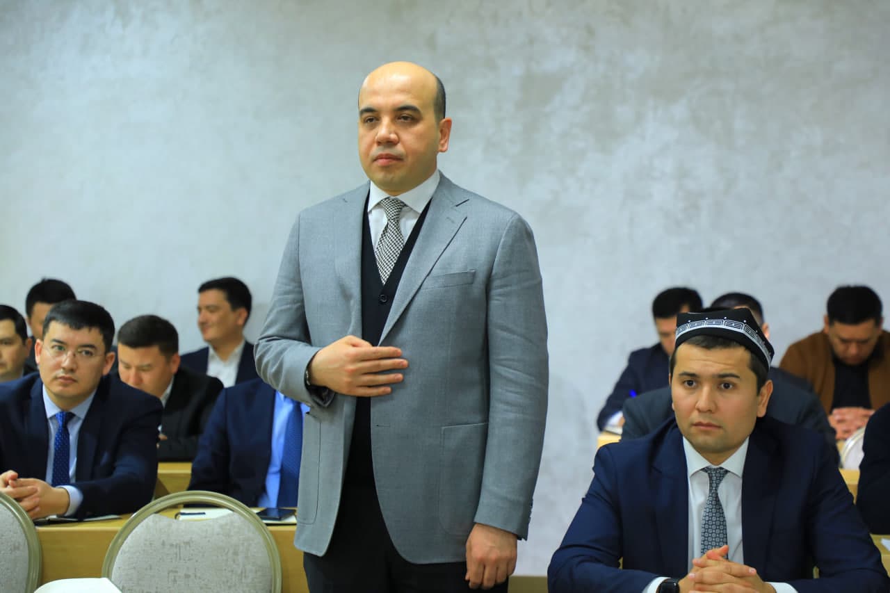 Vazir Ozodbek Nazarbekov boshchiligida vazirlik tizimidagi tashkilotlarda ijro intizomining bajarilish holati yuzasidan yig‘ilish bo‘lib o‘tdi