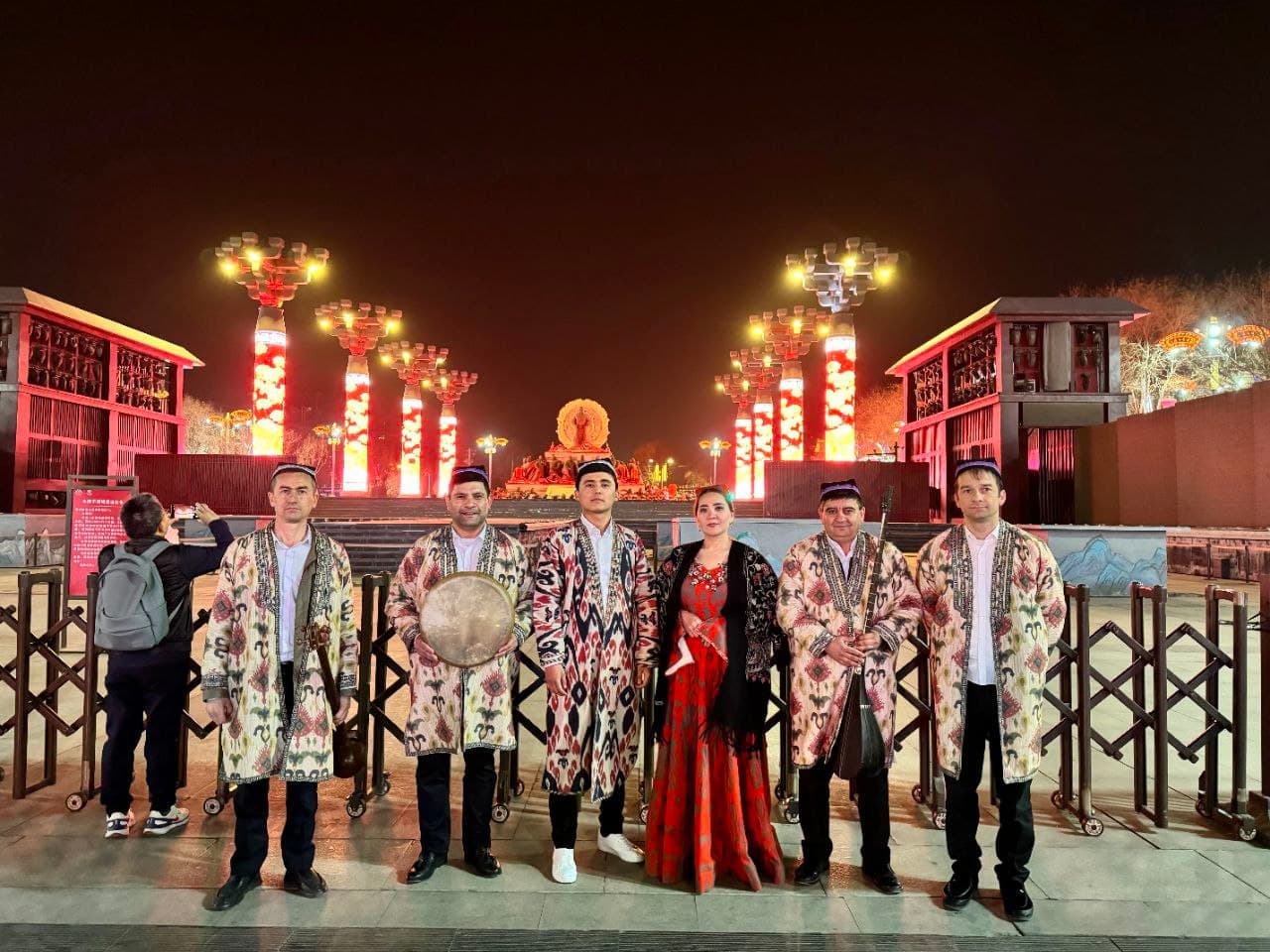 O‘zbek milliy maqom san’ati markazi ijodkorlari Xitoyda gastrol safarida bo‘lishdi