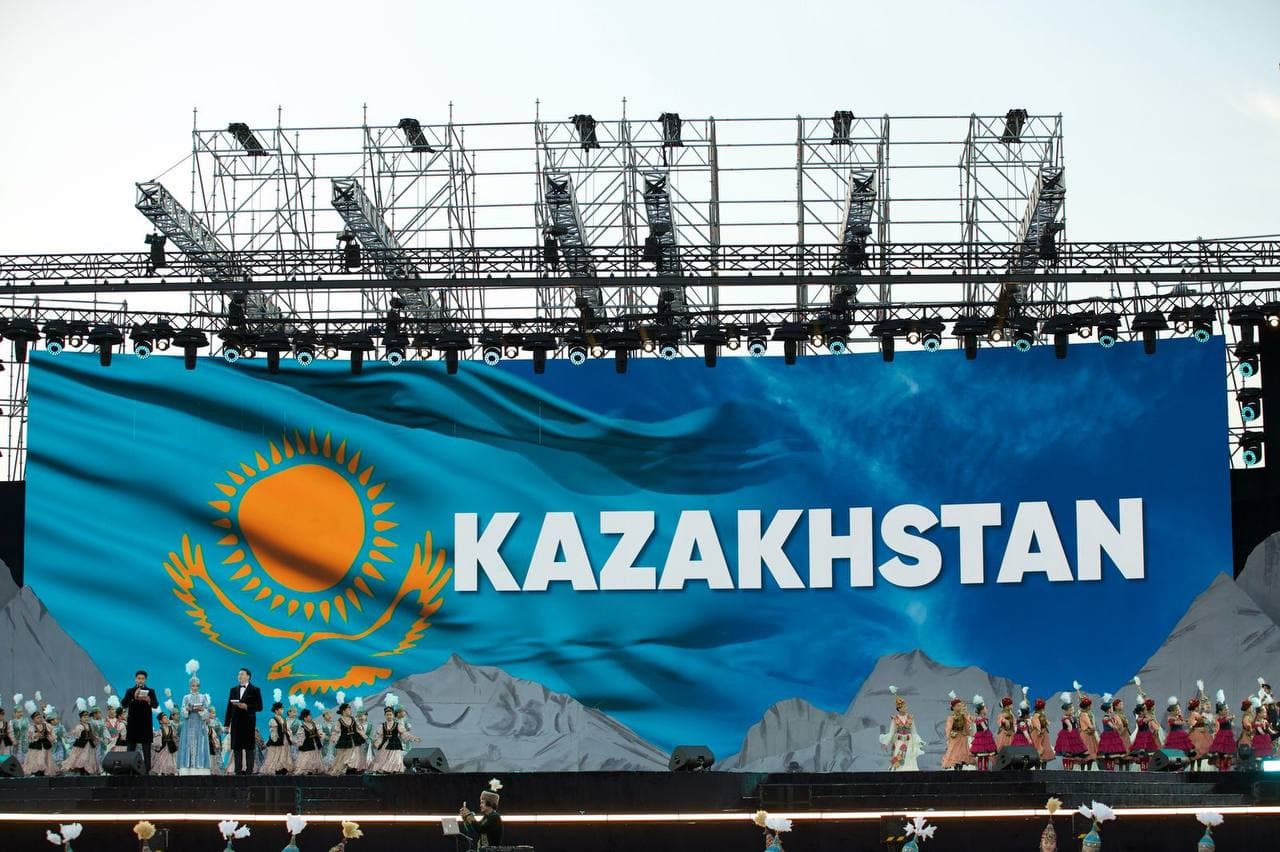 Qozog‘istonning Aqtau shahrida “2025-yilgi Turk dunyosi madaniy poytaxti” maqomini berish tantanali ochilish marosimi bo‘lib o‘tdi