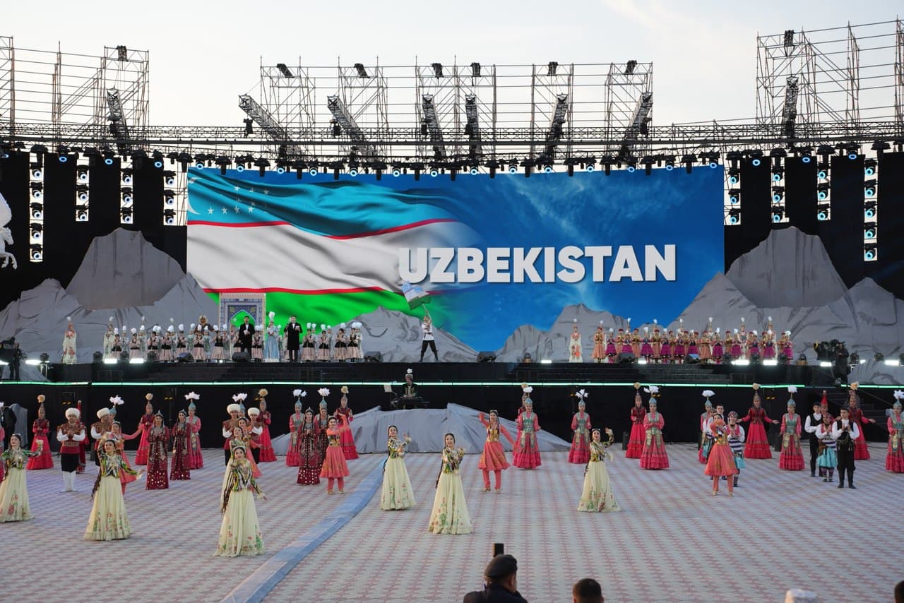 Qozog‘istonning Aqtau shahrida “2025-yilgi Turk dunyosi madaniy poytaxti” maqomini berish tantanali ochilish marosimi bo‘lib o‘tdi