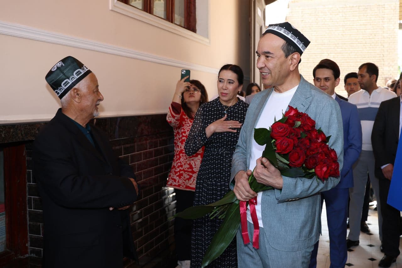 Vazir Ozodbek Nazarbekov tashabbusi bilan ilk marotaba soha xodimlarining xonadonlariga tashrif buyurilib, vazirning maxsus tabrigi hamda tashakkurnomasi taqdim etilmoqda