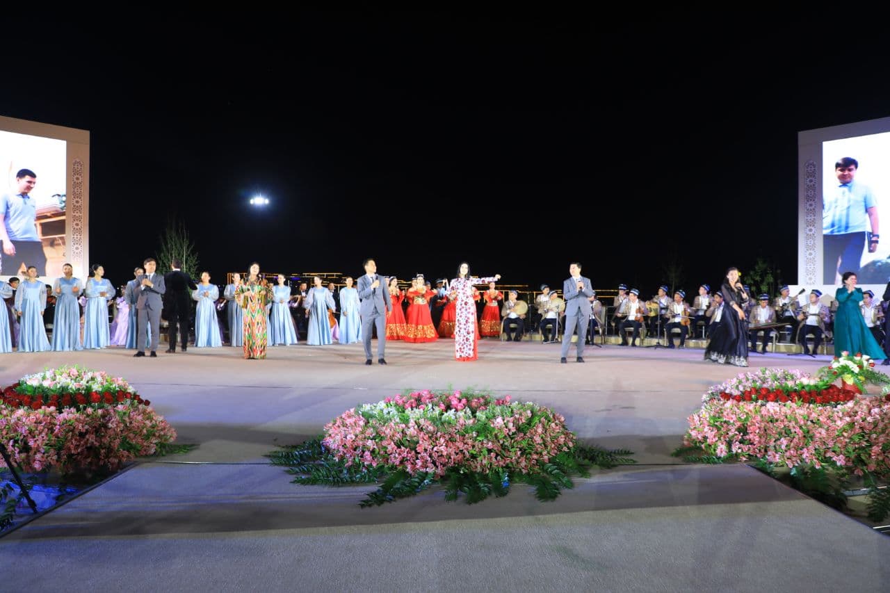 15-aprel — “Madaniyat va san’at xodimlari kuni”ga bag‘ishlangan tantanali bayram tadbirlari Andijonda o‘tkazildi