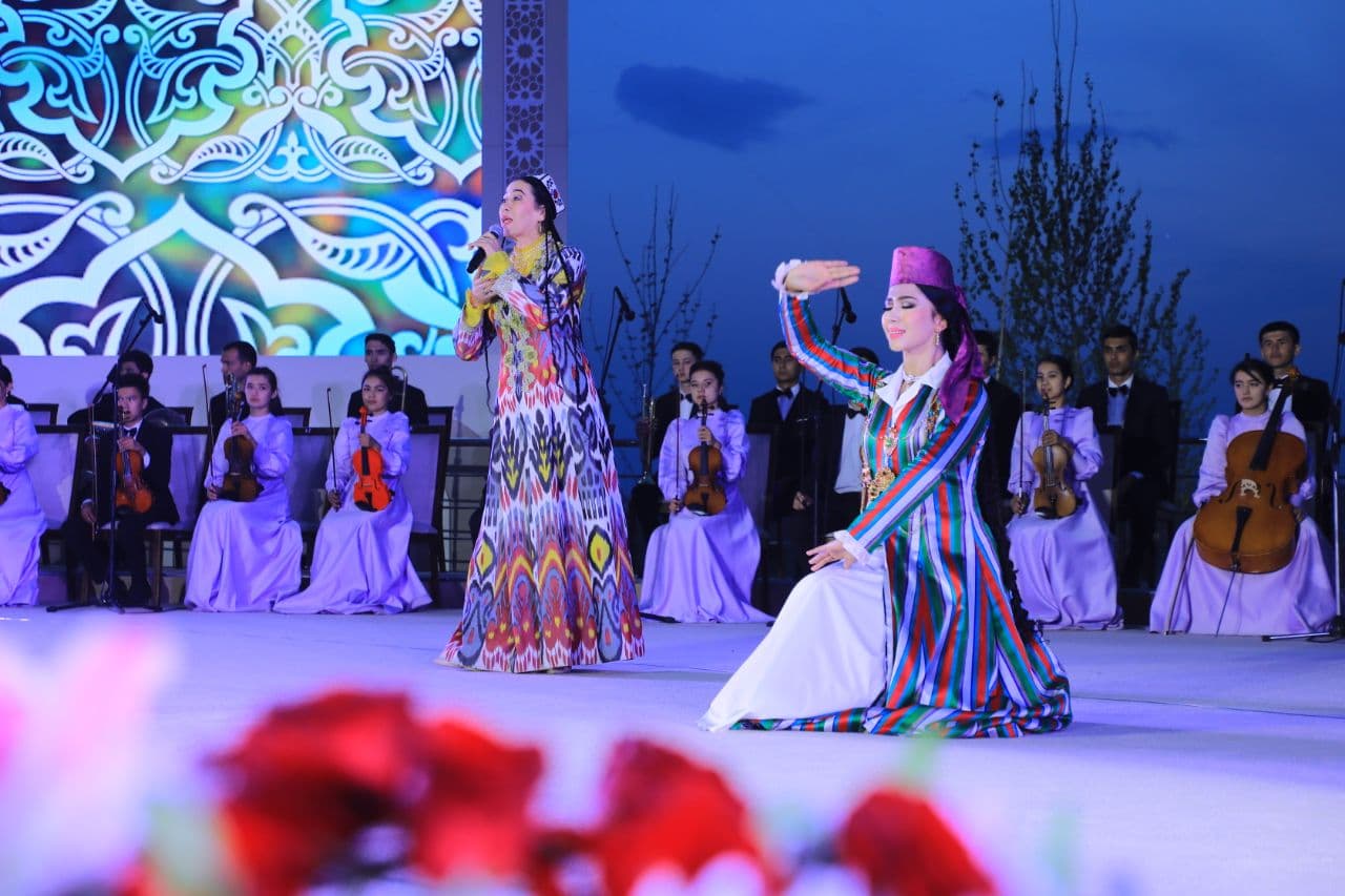 15-aprel — “Madaniyat va san’at xodimlari kuni”ga bag‘ishlangan tantanali bayram tadbirlari Andijonda o‘tkazildi