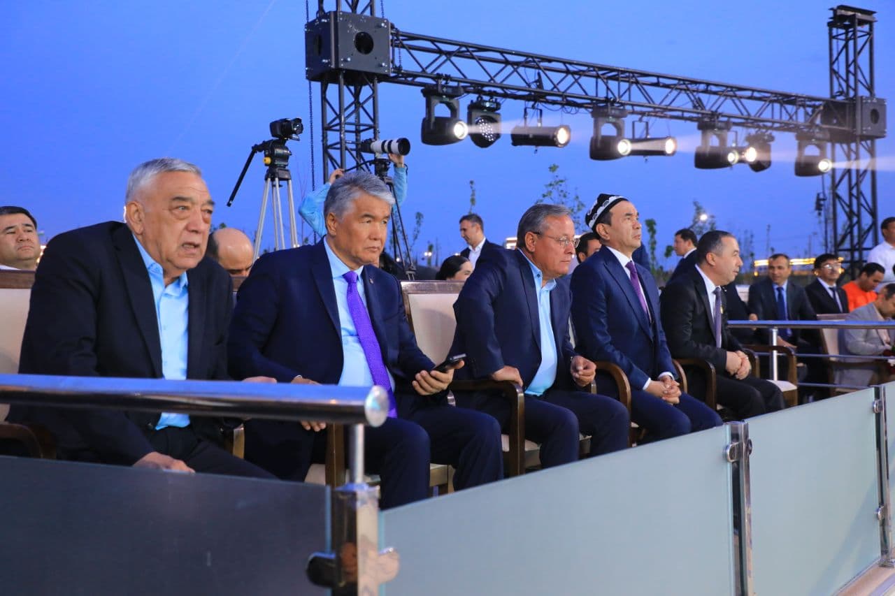 15-aprel — “Madaniyat va san’at xodimlari kuni”ga bag‘ishlangan tantanali bayram tadbirlari Andijonda o‘tkazildi