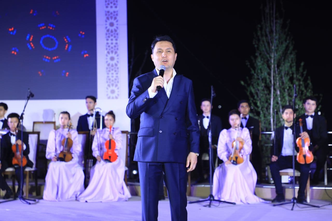 15-aprel — “Madaniyat va san’at xodimlari kuni”ga bag‘ishlangan tantanali bayram tadbirlari Andijonda o‘tkazildi
